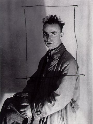 Yves Tanguy fotografiat per Man Ray